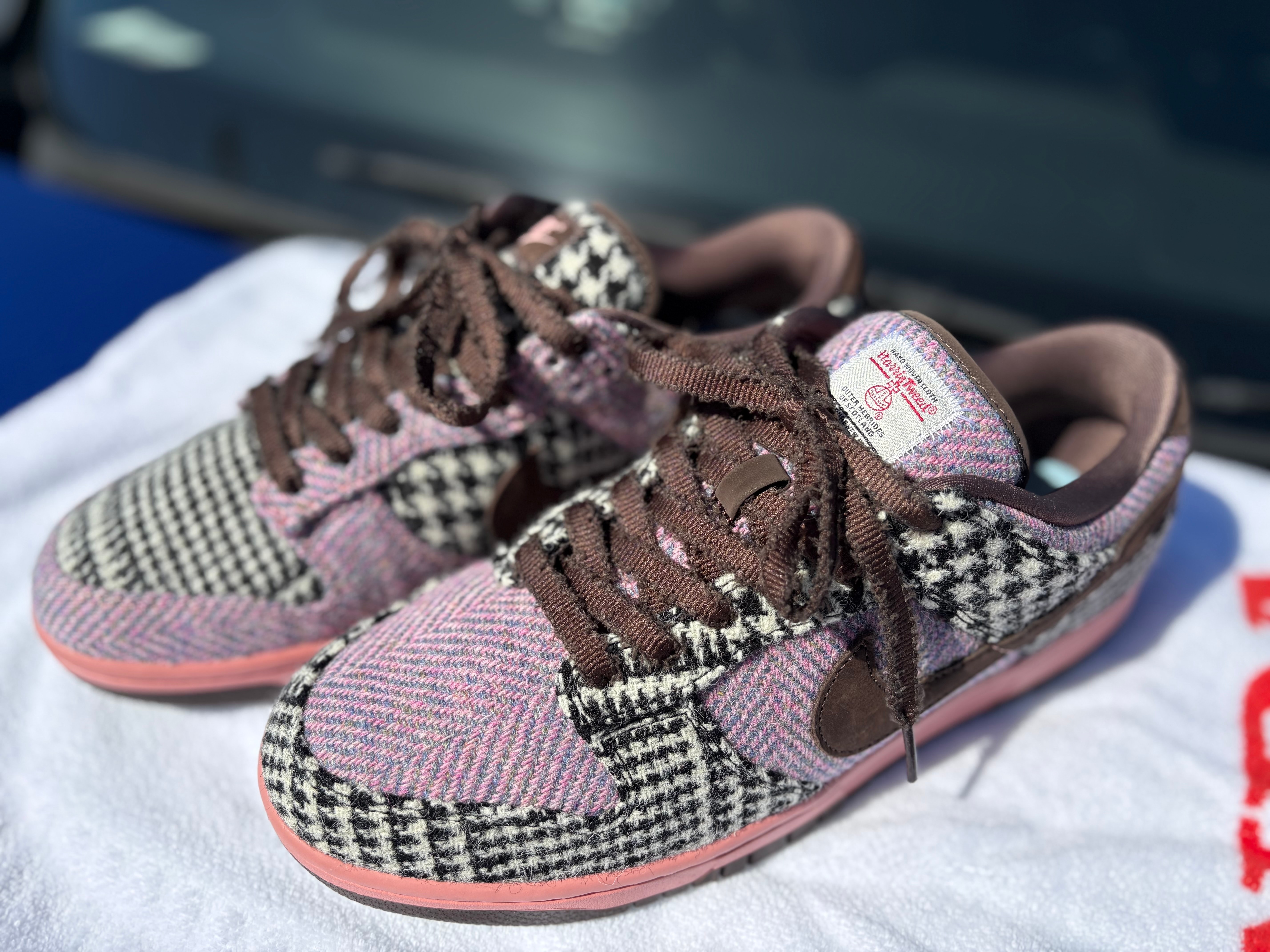 ハリスツイード × ナイキ ウィメンズ ダンク ロー "マルチカラー"