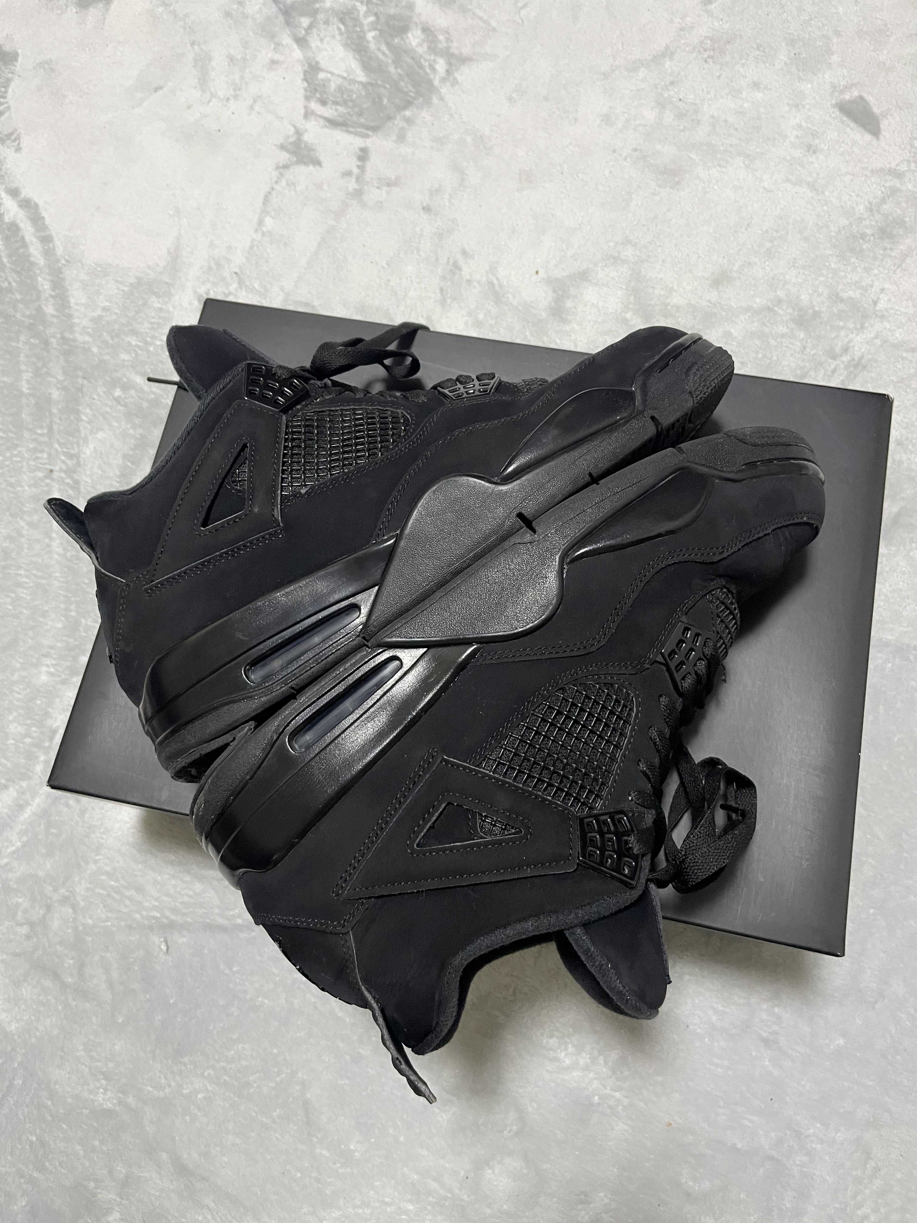 Nike Air Jordan 4 "Black Cat"