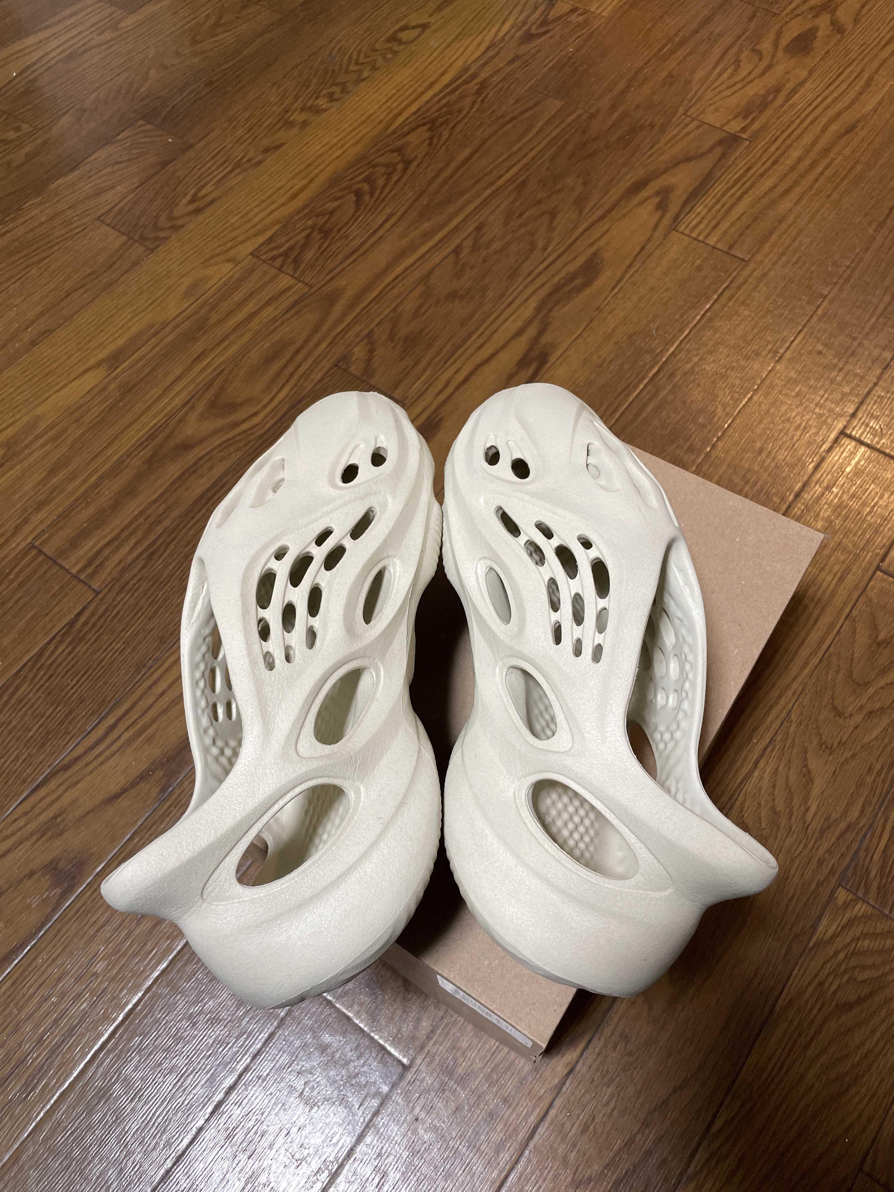 adidas YEEZY Foam Runner "Sand"