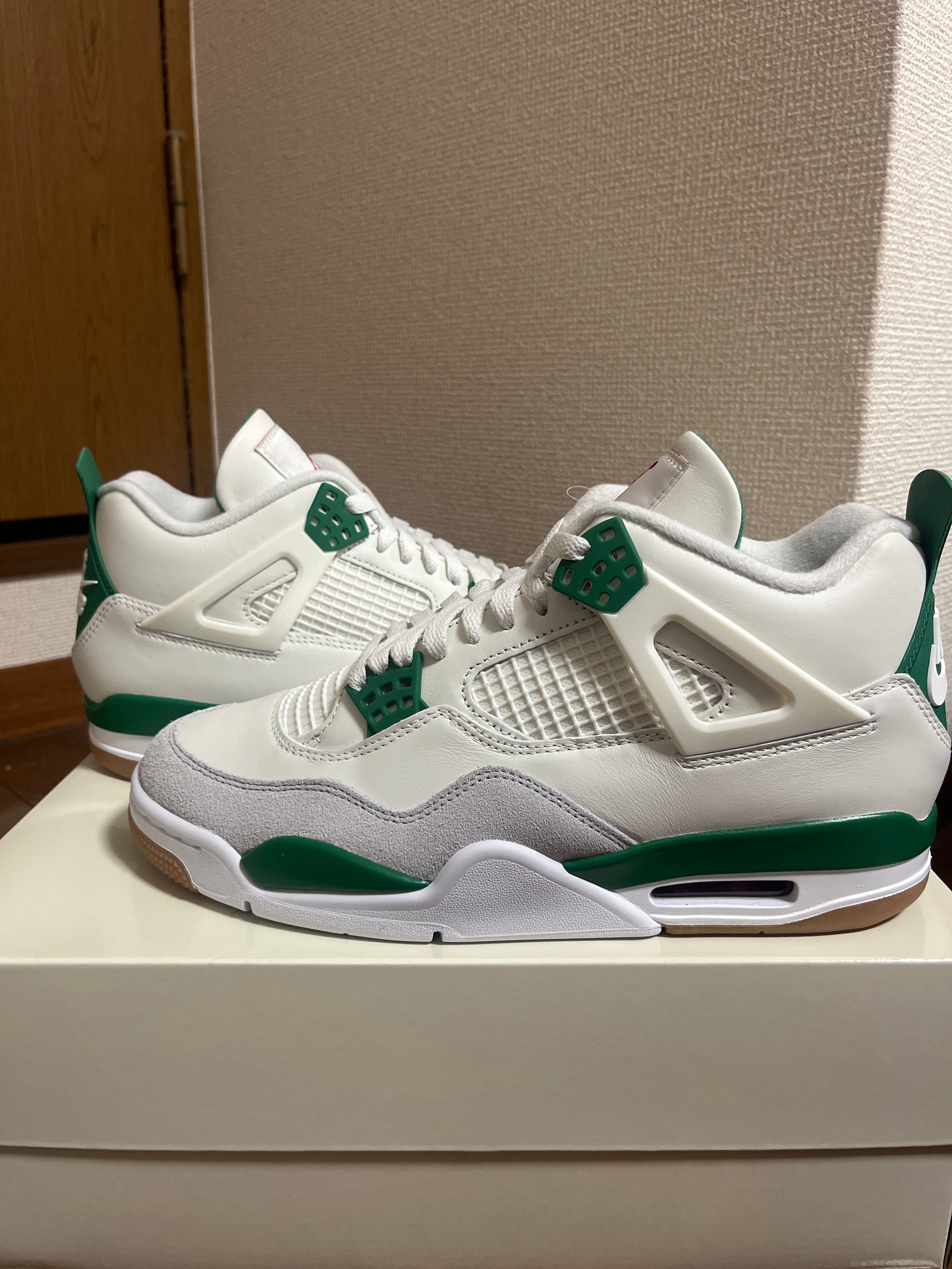 Nike SB × Air Jordan 4 Retro SP "Pine Green"