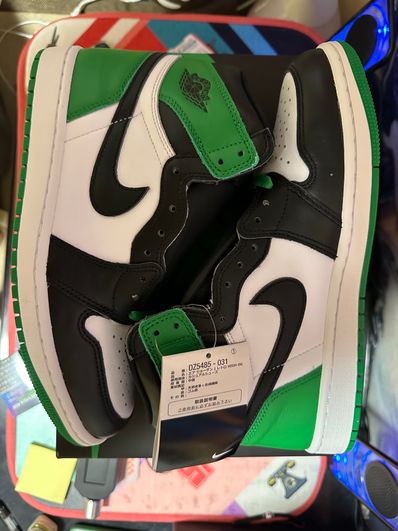 Nike Air Jordan 1 Retro High OG "Celtics/Black and Lucky Green" (2023)