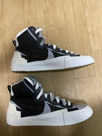 sacai × NIKE BLAZER MID "BLACK/WOLF GREY/WHITE"