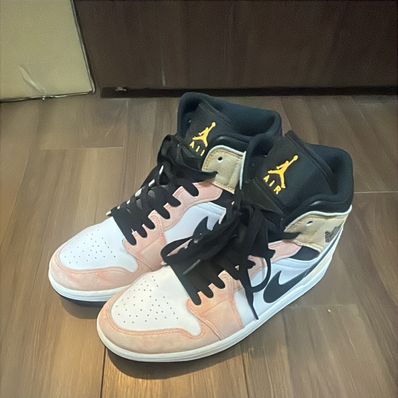 Nike Air Jordan 1 Mid "Flight Club"