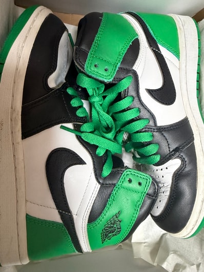 Nike Air Jordan 1 Retro High OG "Celtics/Black and Lucky Green" (2023)