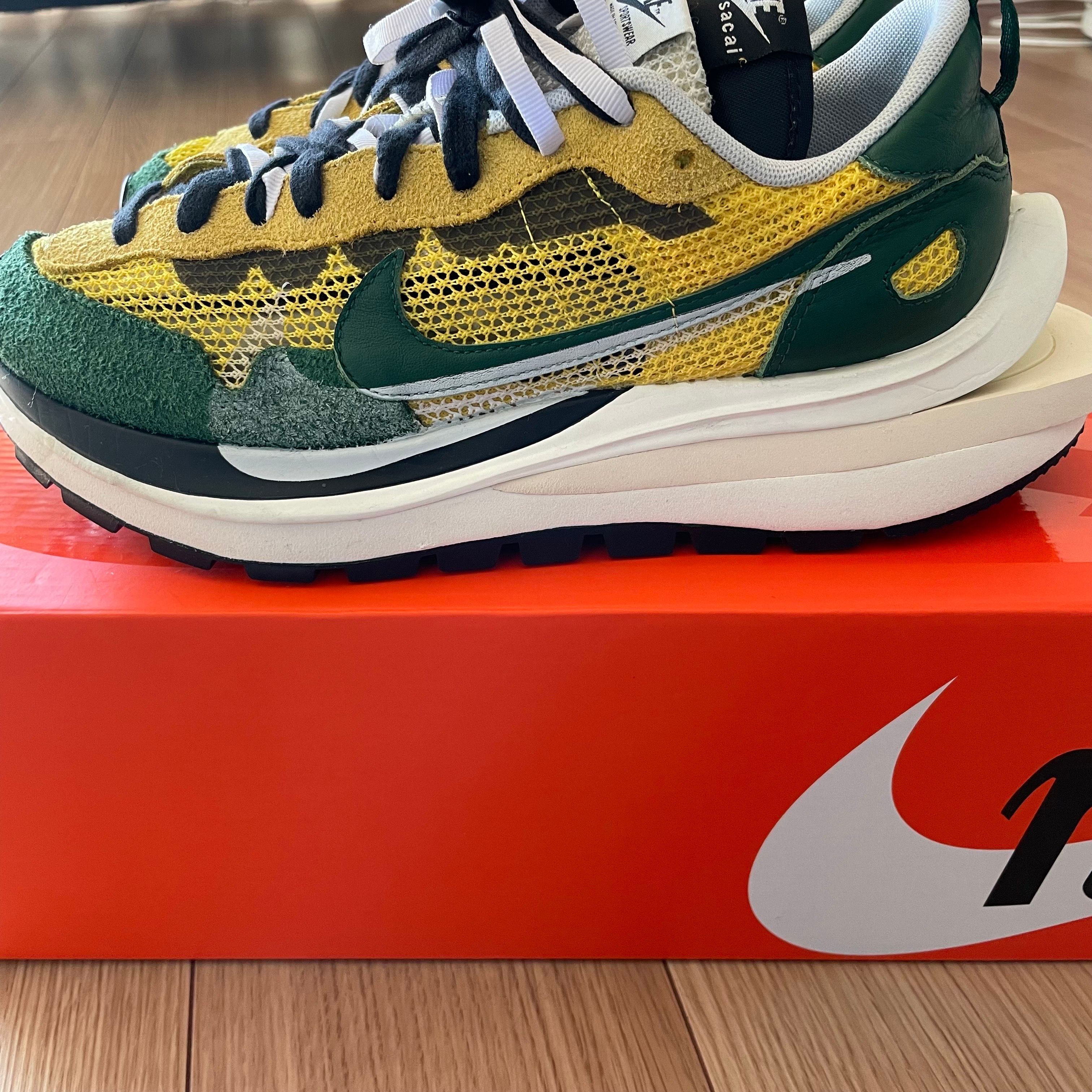 sacai × Nike Vapor Waffle "Tour Yellow/Stadium Green-Sail"