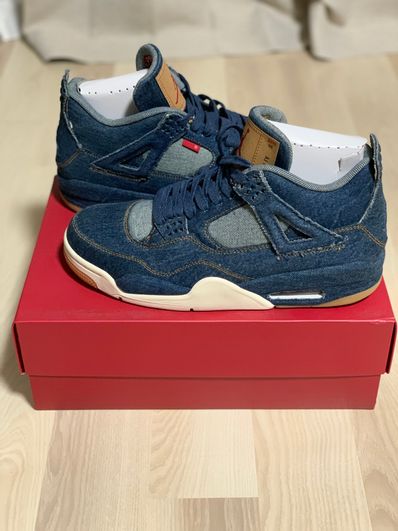 NIKE × LEVI'S AIR JORDAN 4
