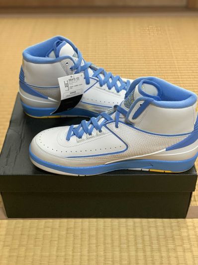 Nike Air Jordan 2 Retro Melo White/Varsity Maize/University Blue (2018)