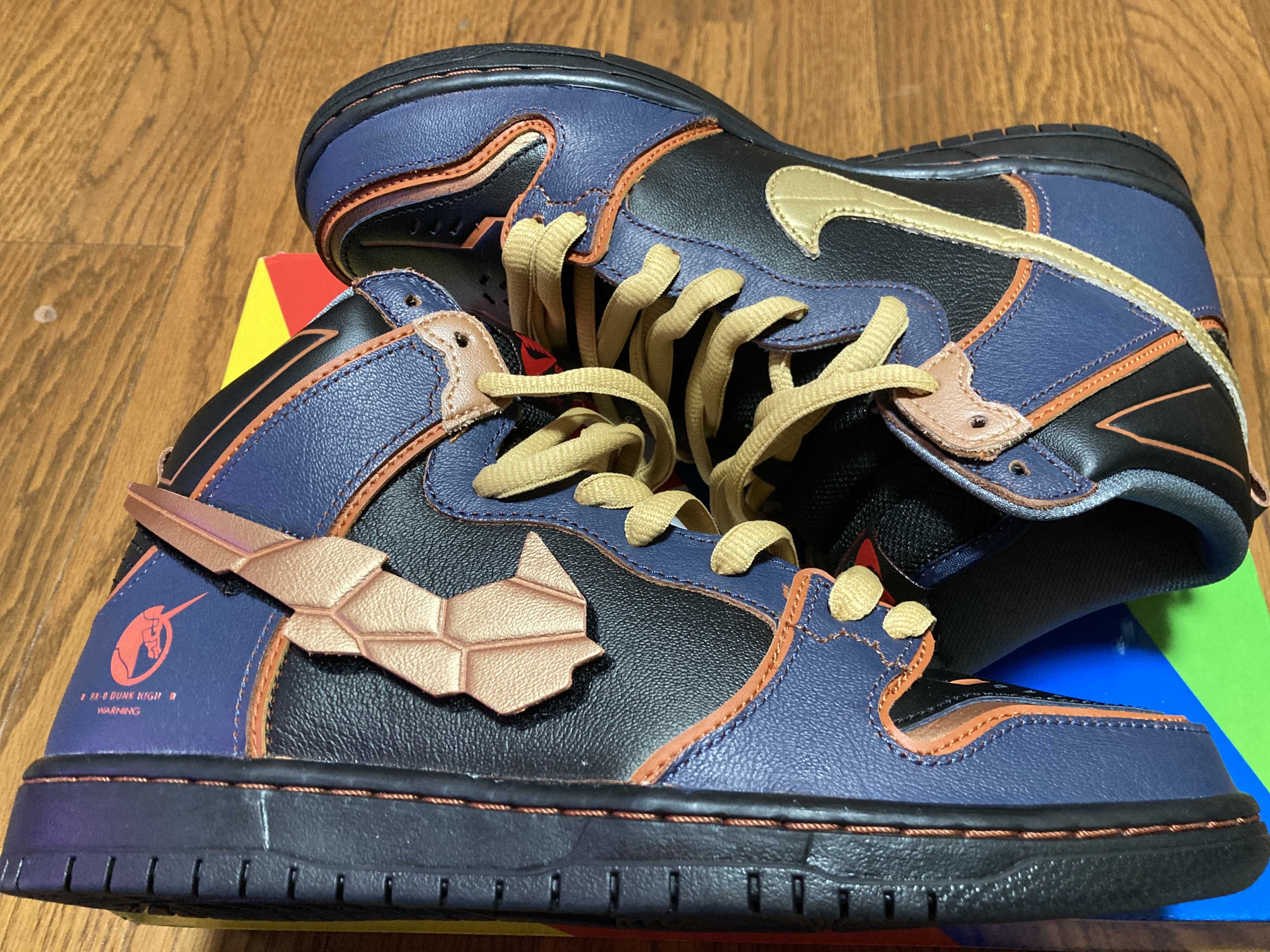 Gundam Unicorn × Nike SB Dunk High PRO QS "Banshee"