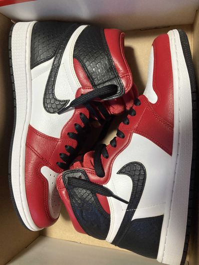 Nike Women's Air Jordan 1 High OG "Satin Red"