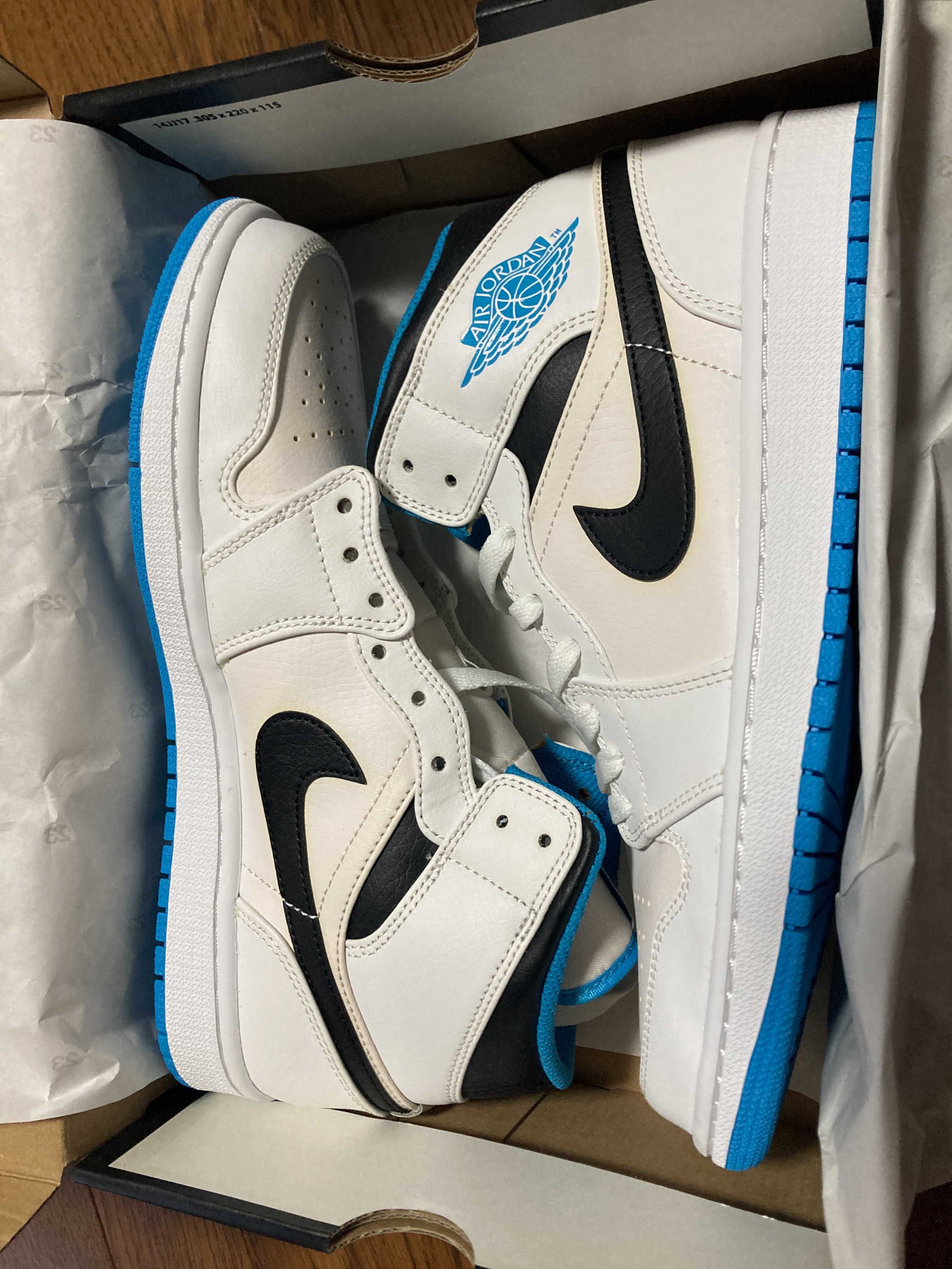 Nike Air Jordan 1 Mid "White/Laser blue"
