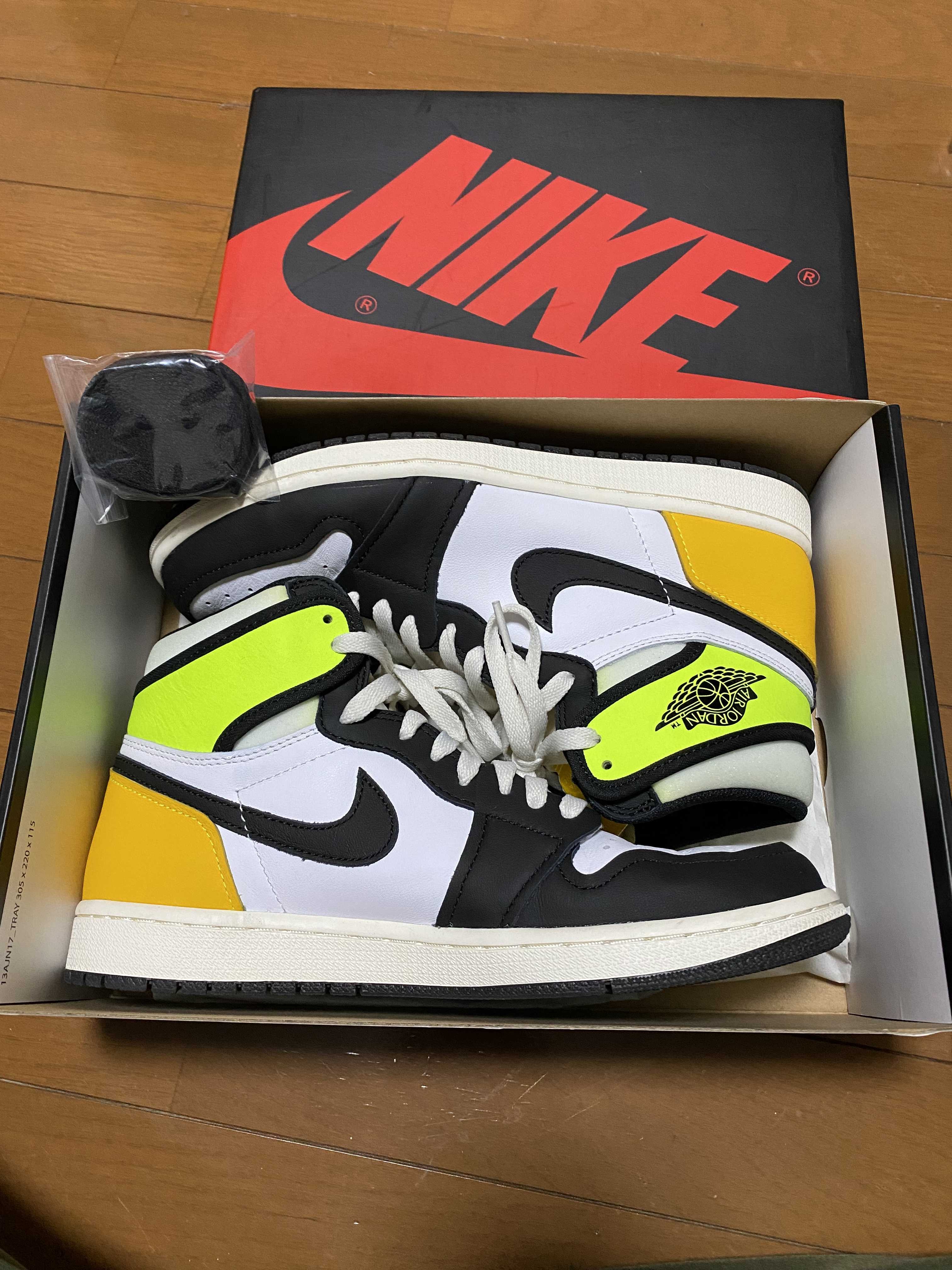 Nike Air Jordan 1 High OG "Volt Gold"