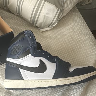 Nike Air Jordan 1 Retro High OG "Midnight Navy"