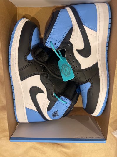 Nike GS Air Jordan 1 Retro High OG "University Blue/UNC Toe"