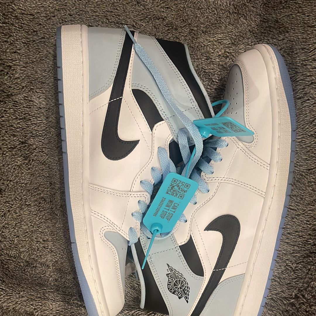 Nike Air Jordan 1 Mid "Ice Blue Nubuck"