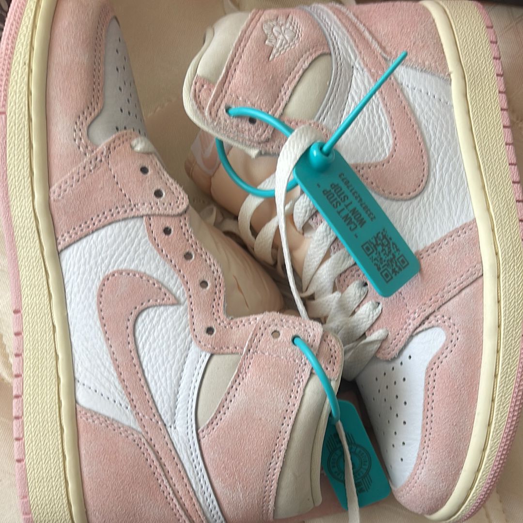 Nike Women's Air Jordan 1 Retro High OG "Washed Pink"