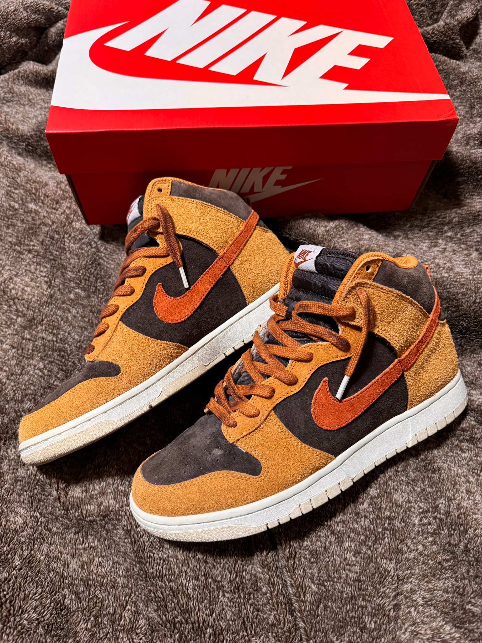 Nike Dunk High PRM "Dark Curry"