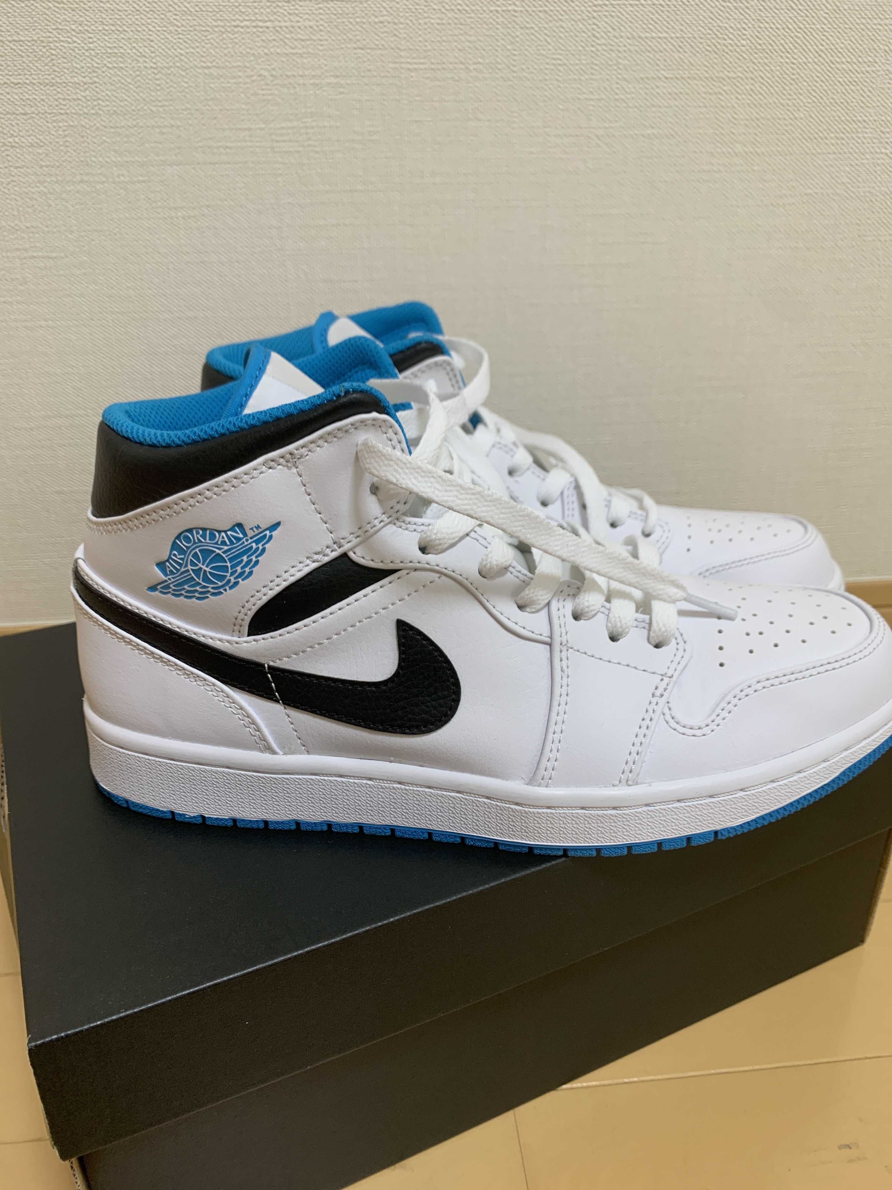 Nike Air Jordan 1 Mid "White/Laser blue"