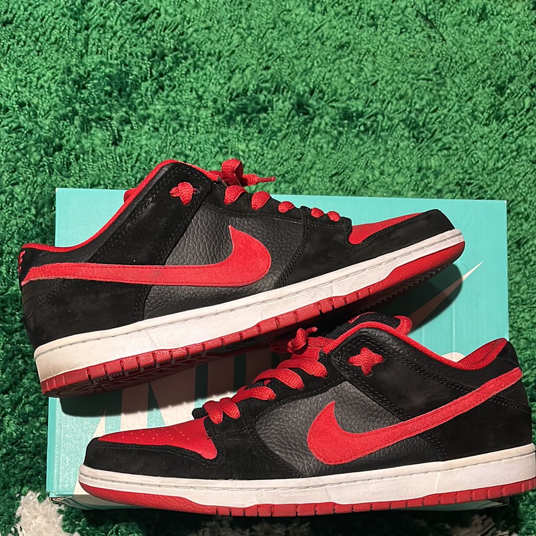 Nike SB Dunk Low Pro J-Pack "Black/University Red"