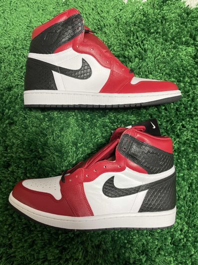 Nike Women's Air Jordan 1 High OG "Satin Red"