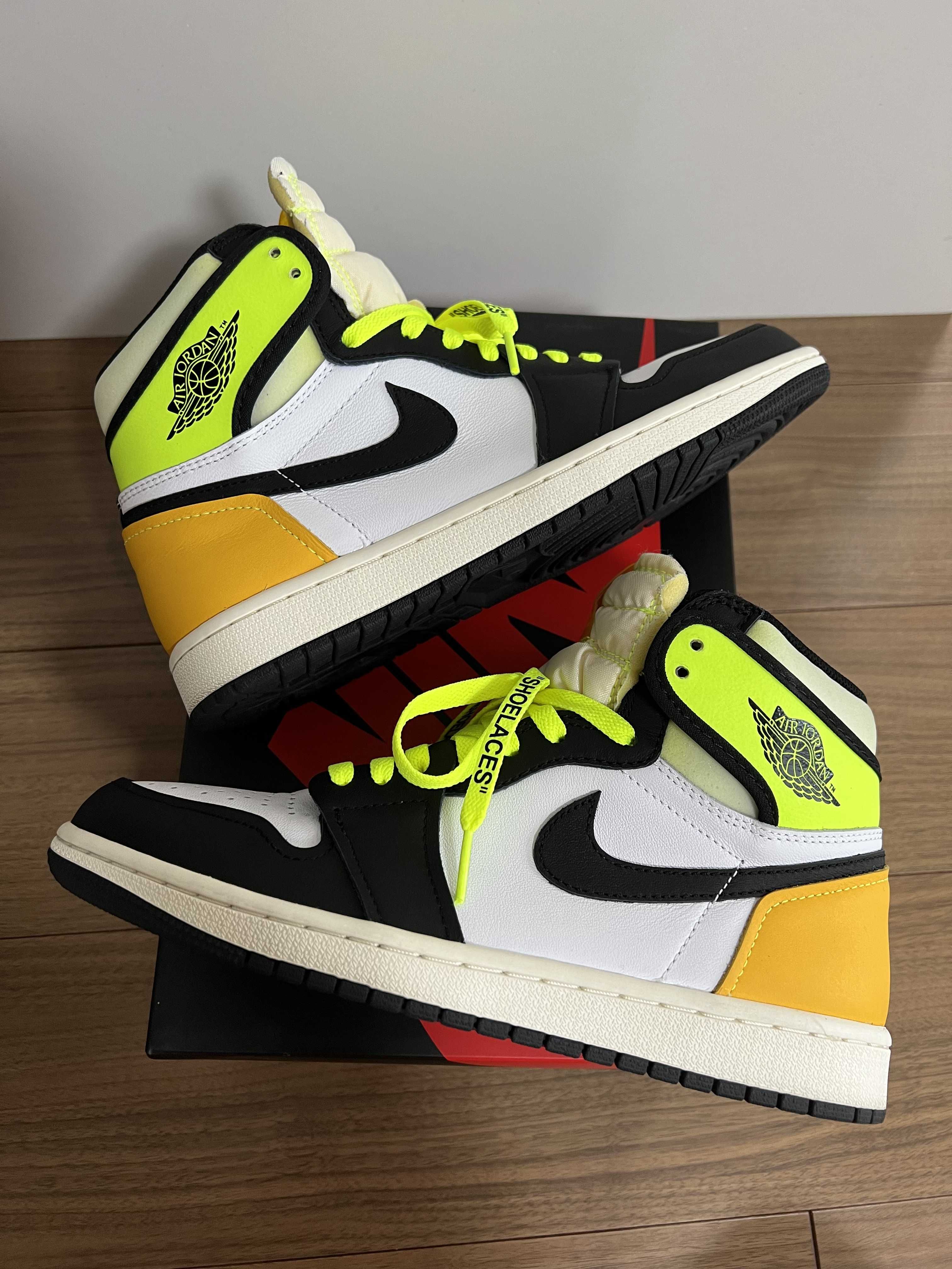 Nike Air Jordan 1 High OG "Volt Gold"