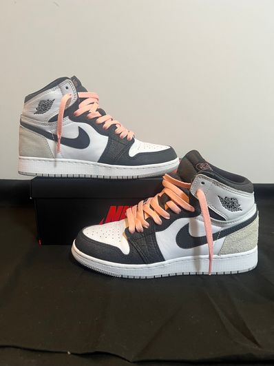 Nike GS Air Jordan 1 High OG "Bleached Coral"