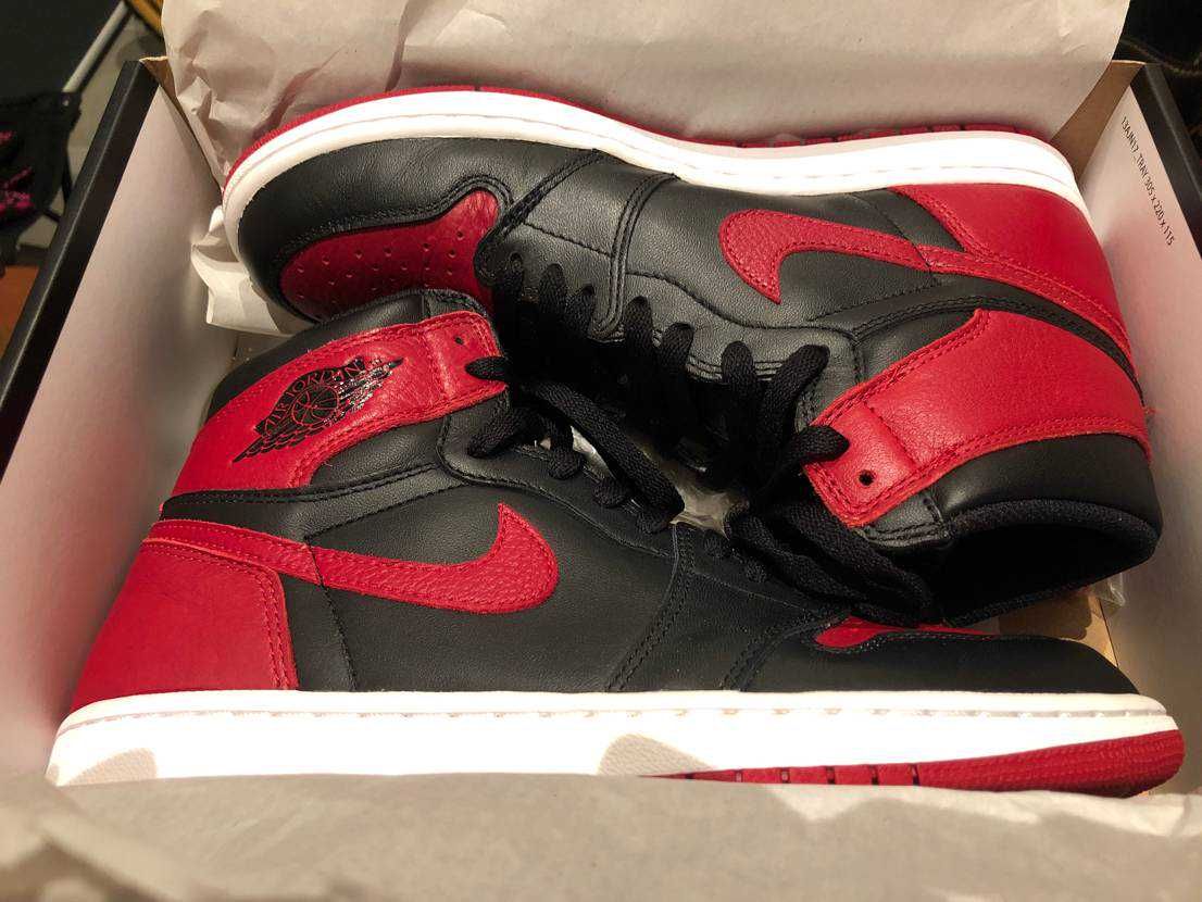 Nike Air Jordan 1 Retro High OG "Bred/Banned" (2016)