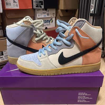 Nike SB Dunk High "Easter Spectrum"