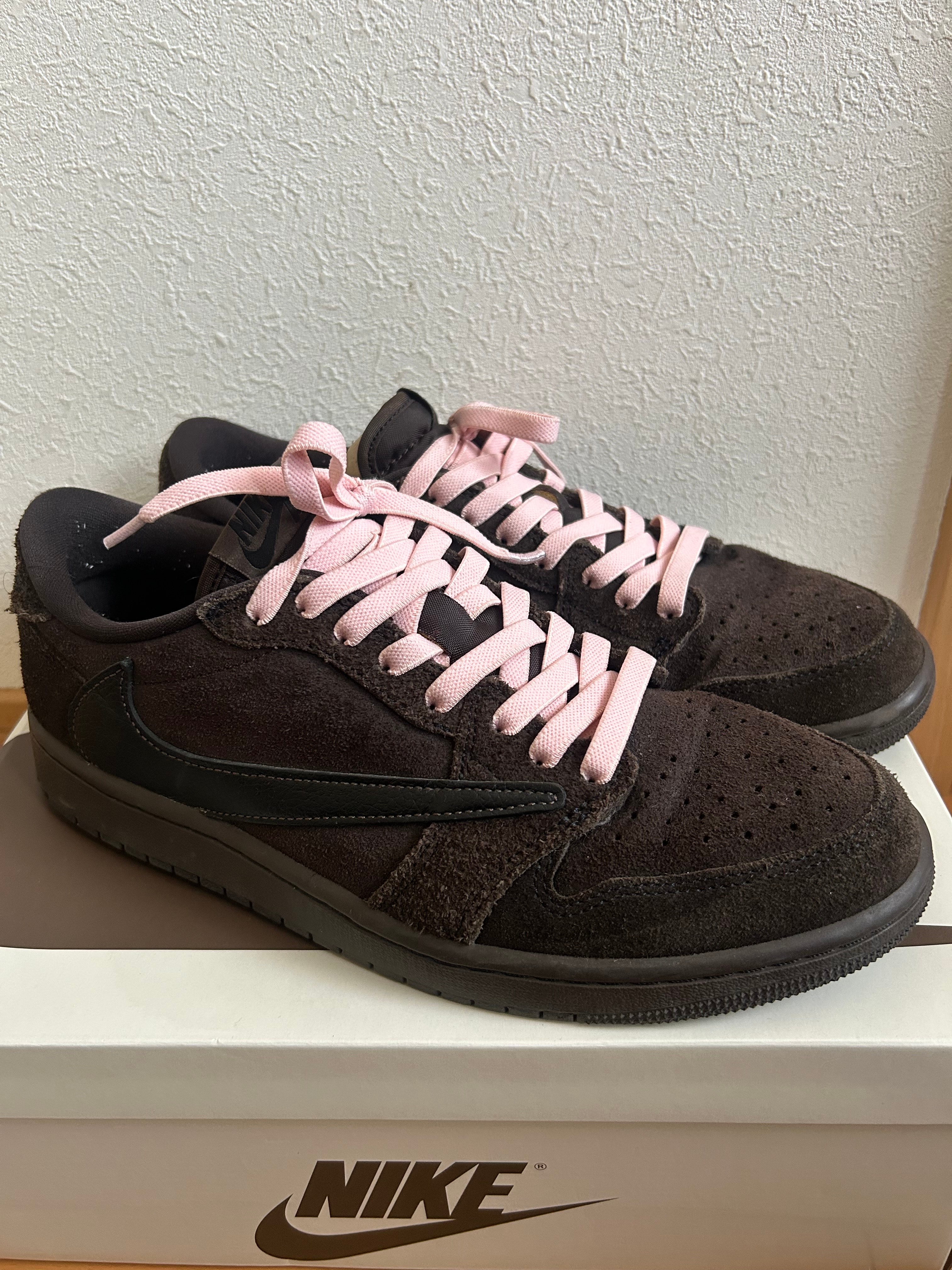 Travis Scott × Nike Air Jordan 1 Low OG SP "Velvet Brown and Dark Mocha"
