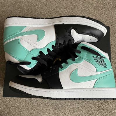NIKE AIR JORDAN 1 MID "TROPICAL TWIST"
