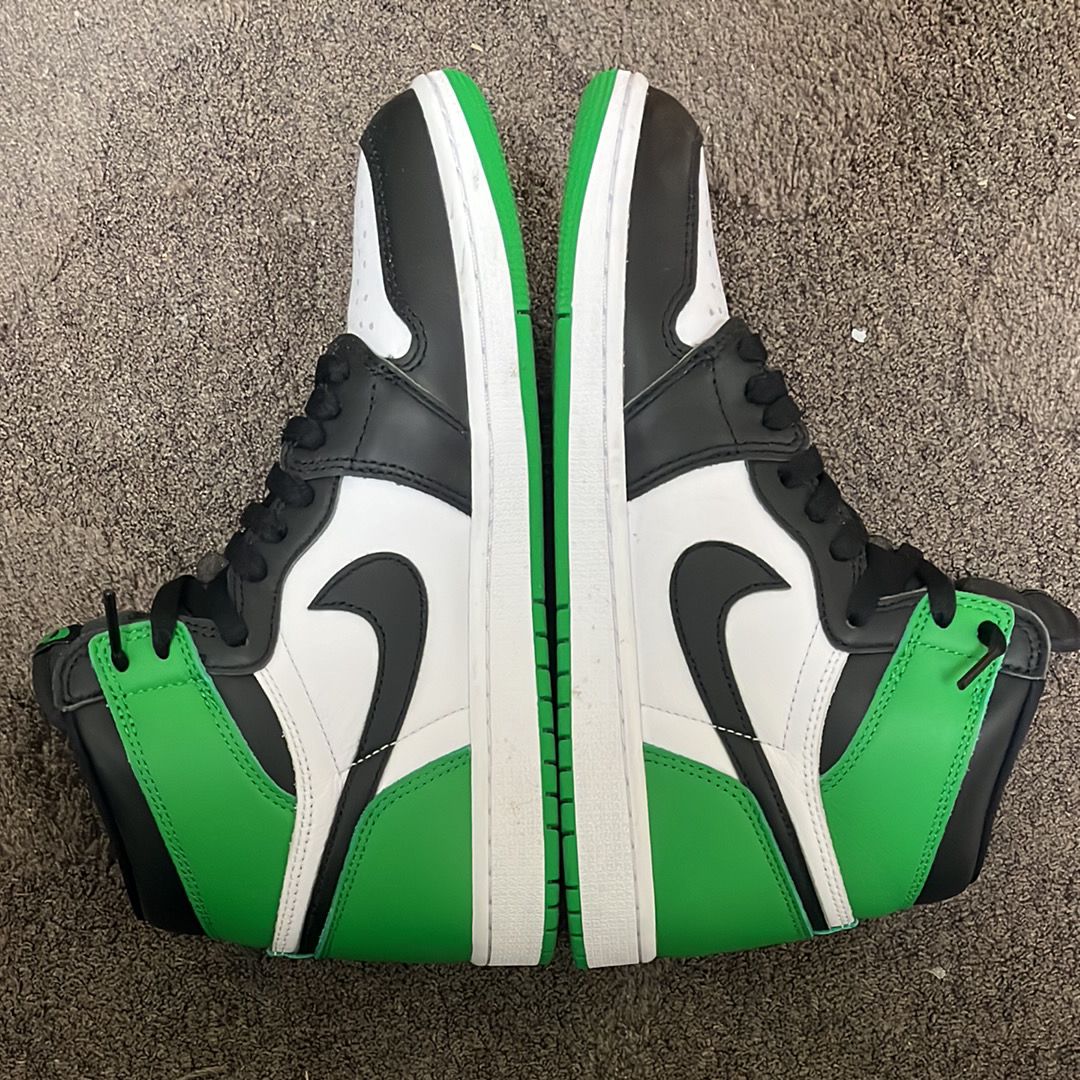 Nike Air Jordan 1 Retro High OG "Celtics/Black and Lucky Green" (2023)