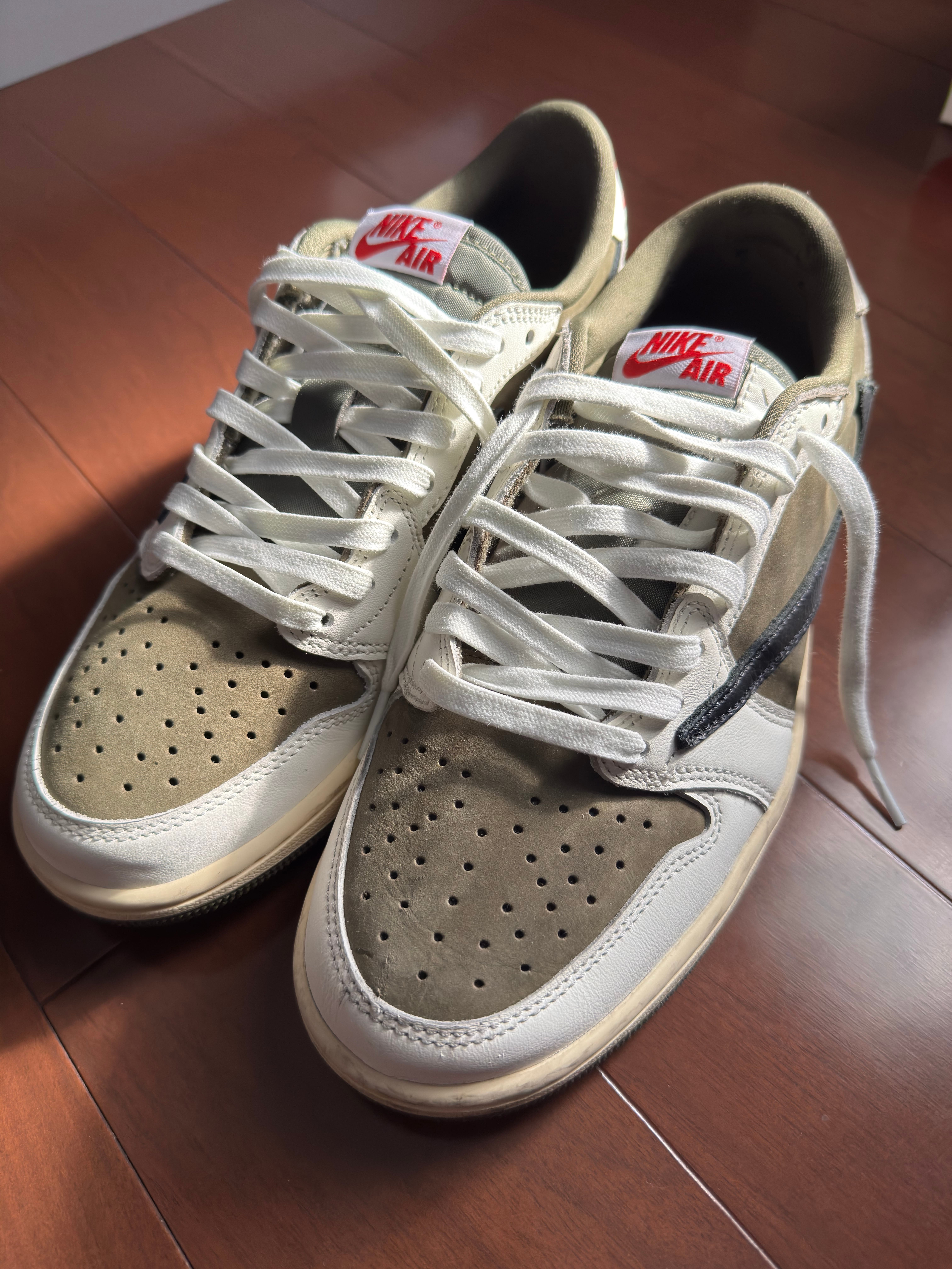 Travis Scott × Nike Air Jordan 1 Low OG SP "Reverse Olive"