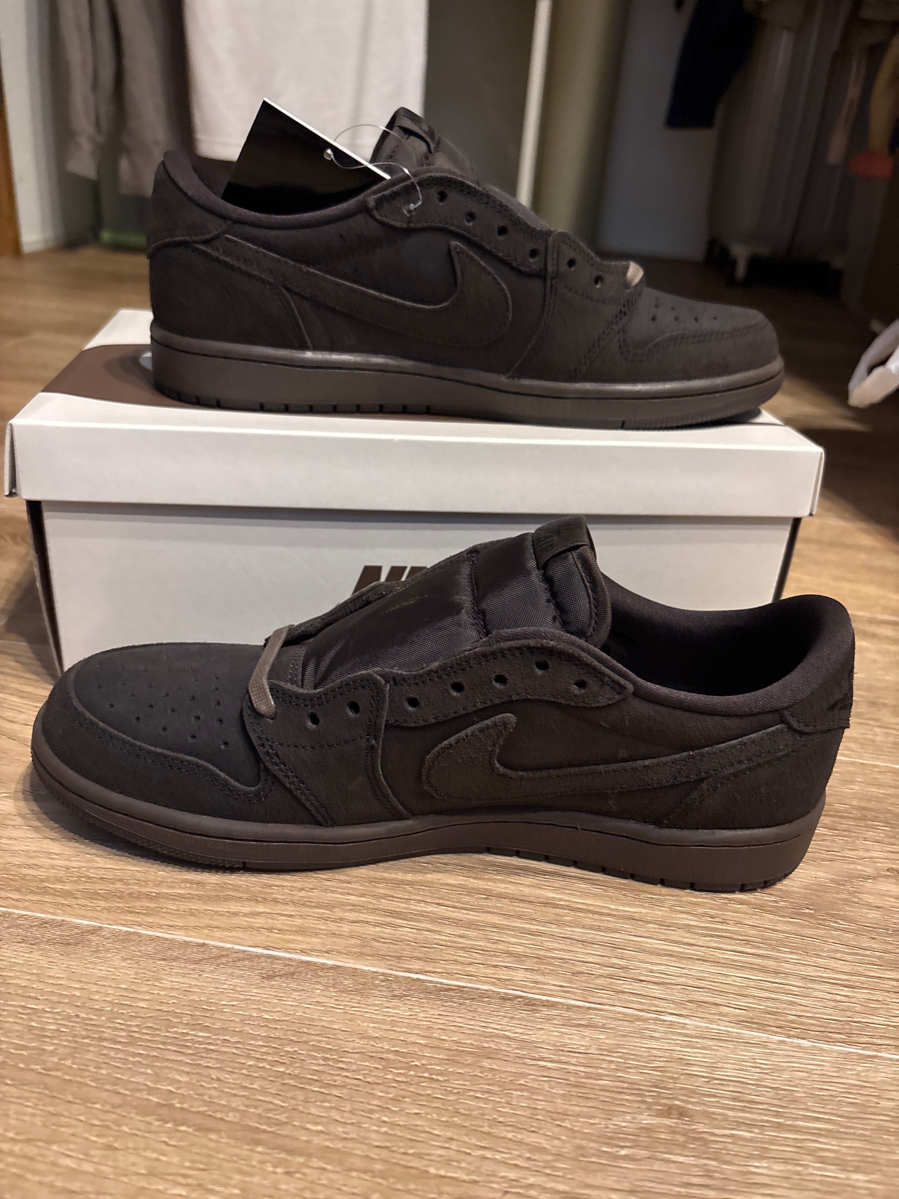 Travis Scott × Nike Air Jordan 1 Low OG SP "Velvet Brown and Dark Mocha"