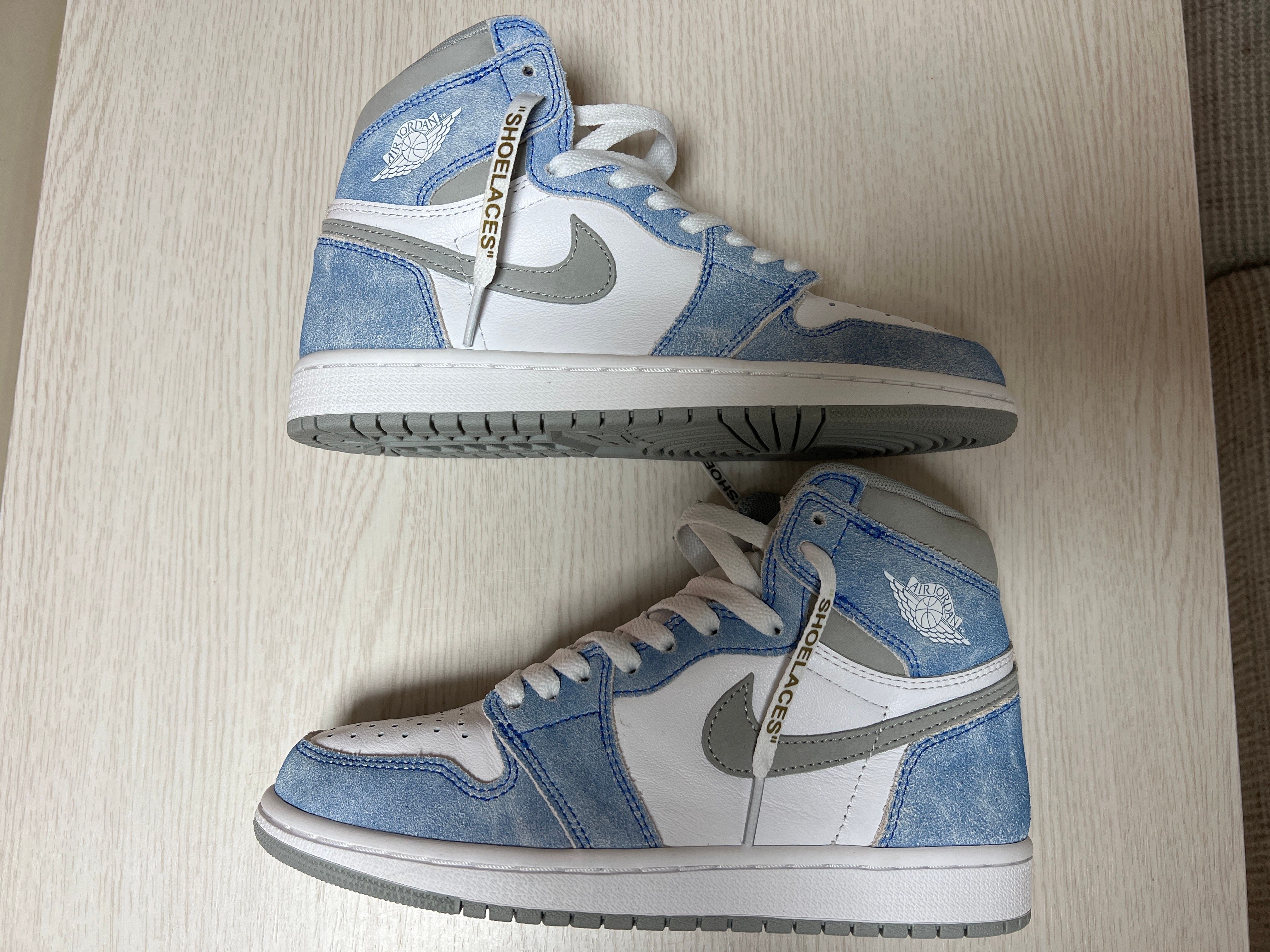 Nike Air Jordan 1 High OG "Hyper Royal"