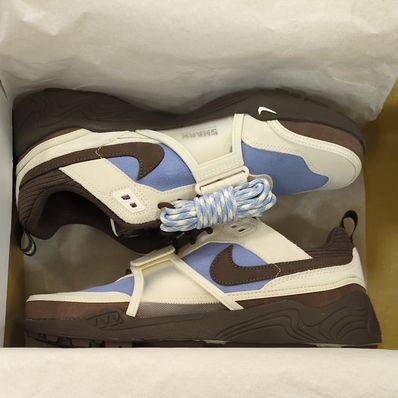 Travis Scott × Nike Zoom Field Jaxx "Pale Ivory and Leche Blue"