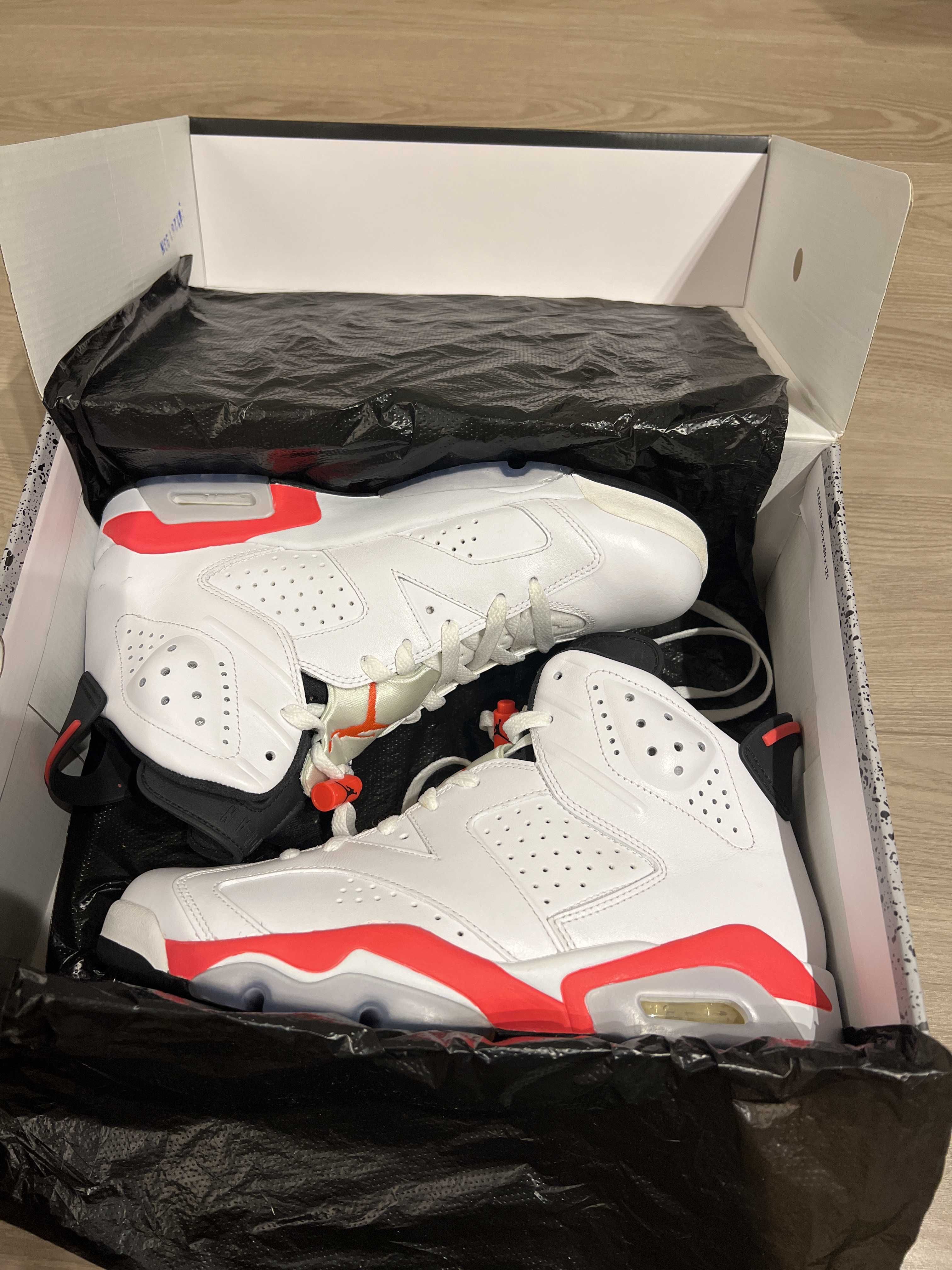 Nike Air Jordan 6 Retro "White / Infra Red" (2014)