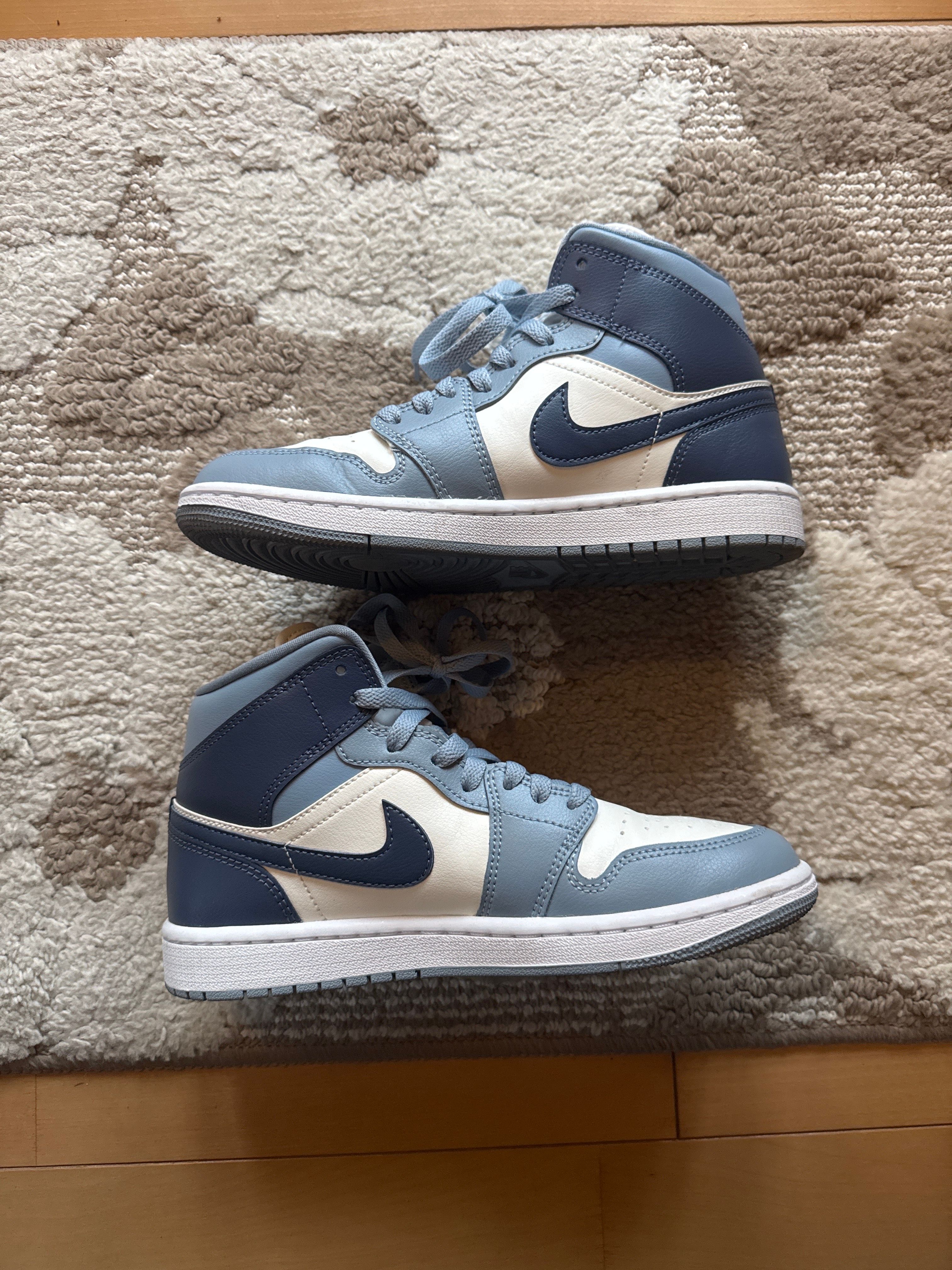 Nike Women's Air Jordan 1 Mid "White/Diffused Blue"