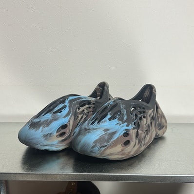 adidas YEEZY Foam Runner "MX Cinder"