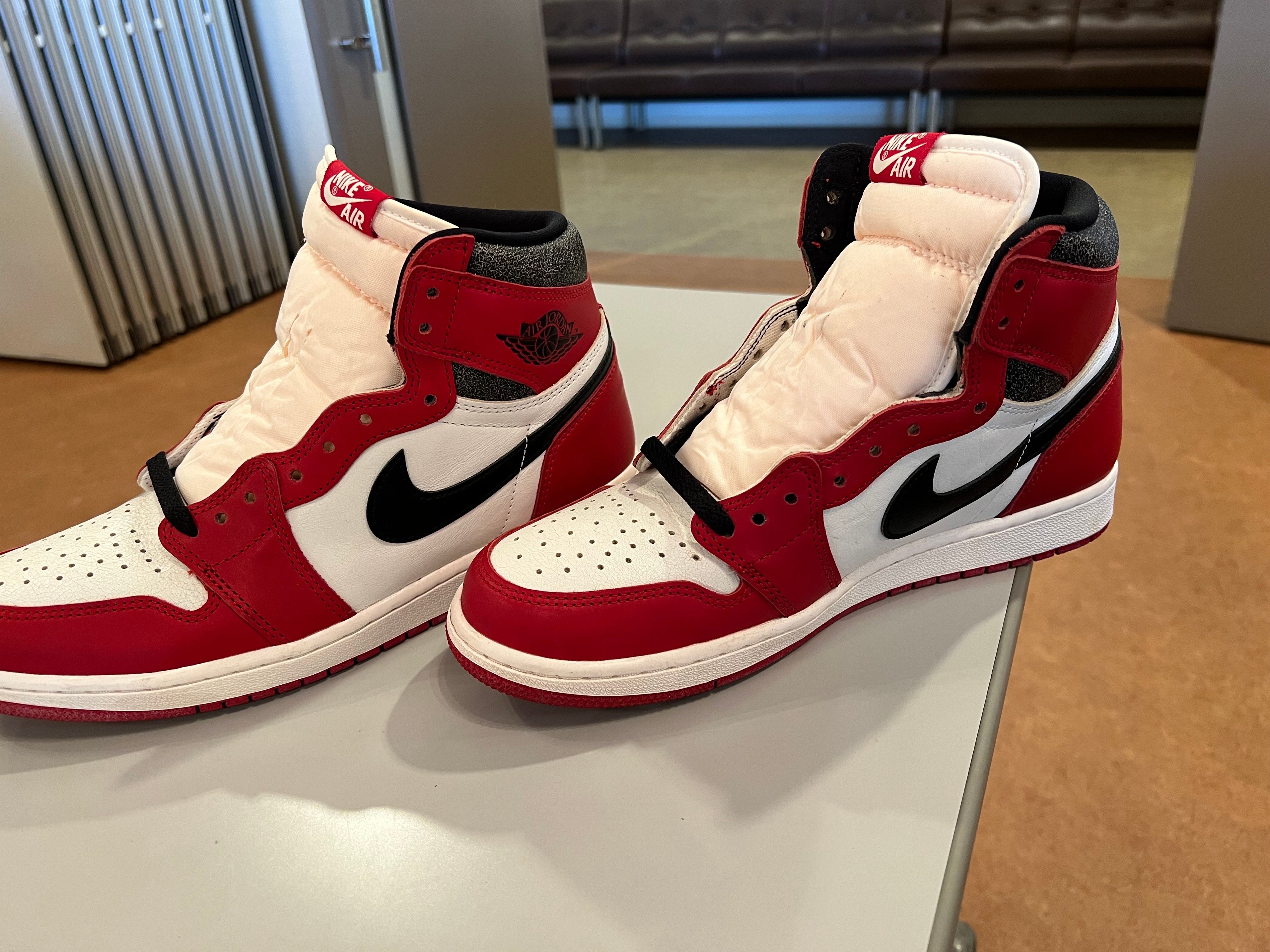 Nike Air Jordan 1 High OG "Lost & Found/Chicago"