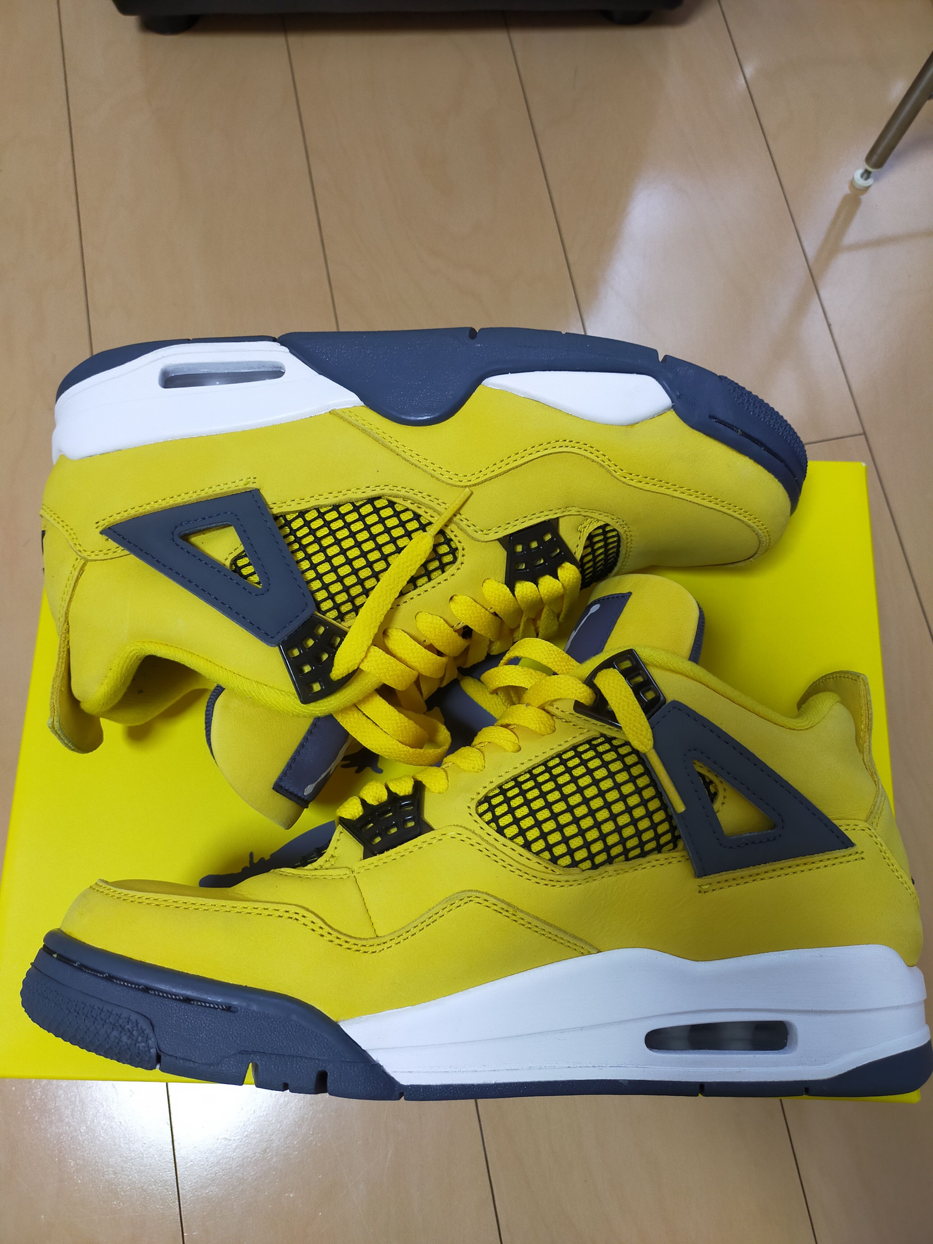 Nike Air Jordan 4 "Tour Yellow"