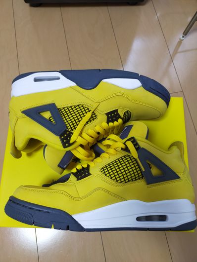 Nike Air Jordan 4 "Tour Yellow"