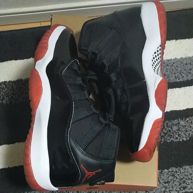 Nike Air Jordan 11 Retro "Bred"