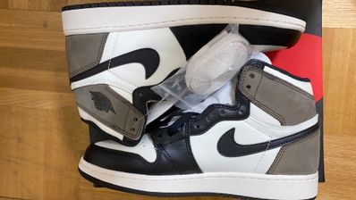 Nike GS Air Jordan 1 High OG "Sail/Dark Mocha/Black"