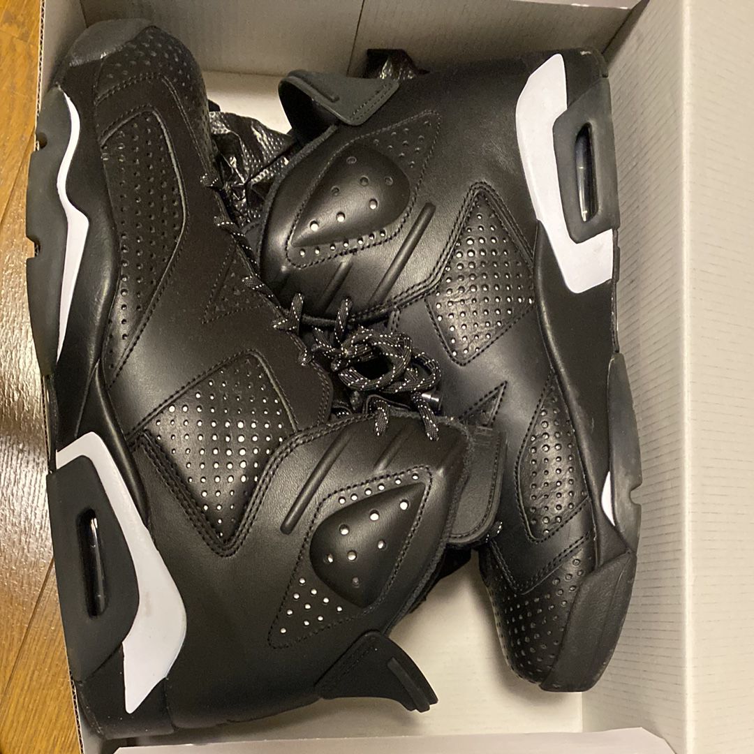 NIKE AIR JORDAN 6 RETRO "BLACK CAT"