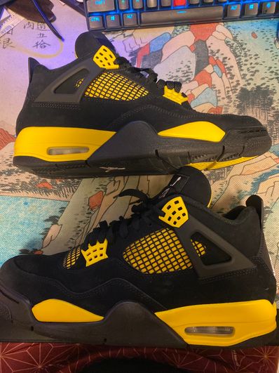 Nike Air Jordan 4 Retro "Thunder"(2023)