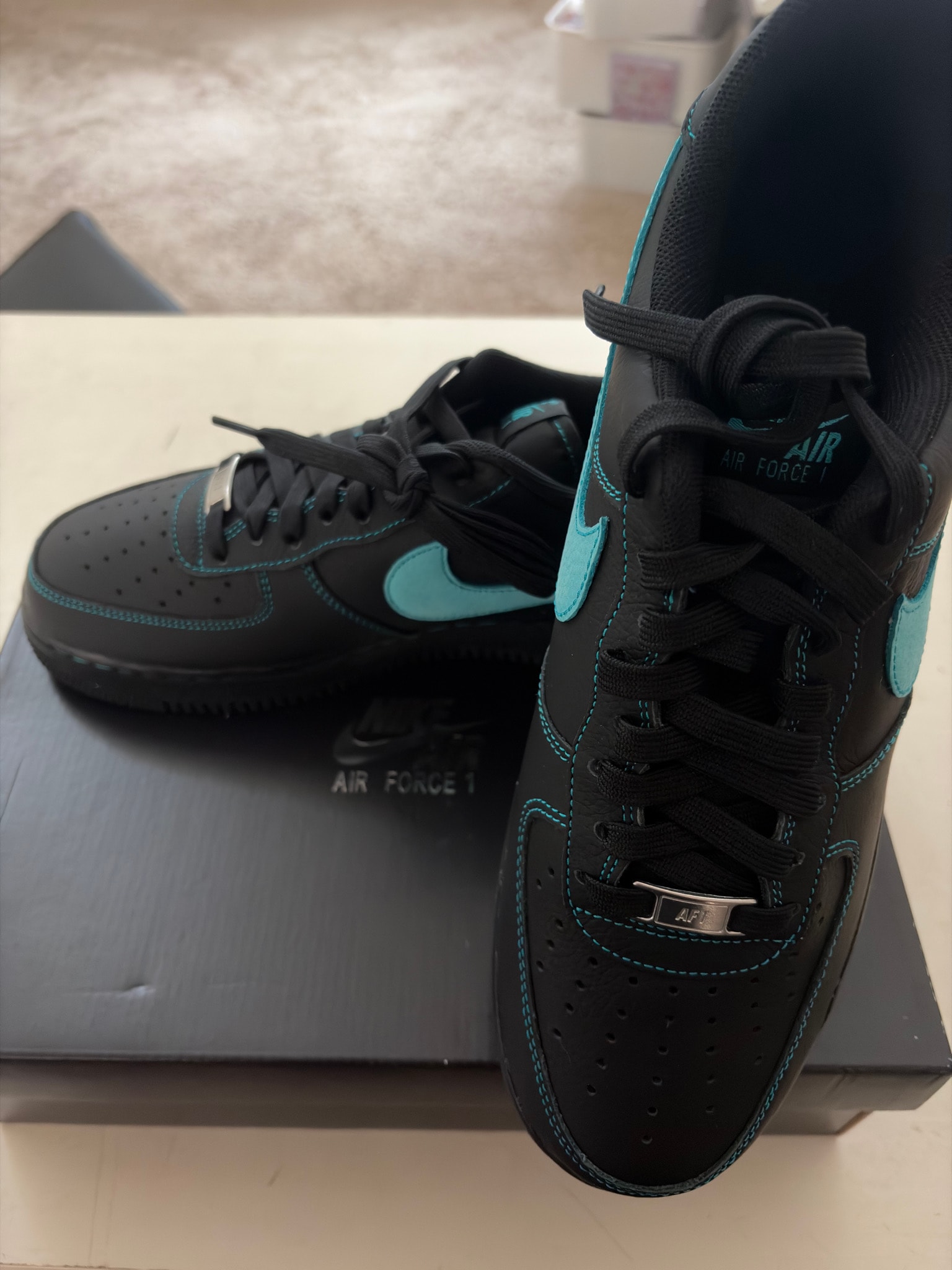 Nike Air Force 1 Low "Black Tiffany"