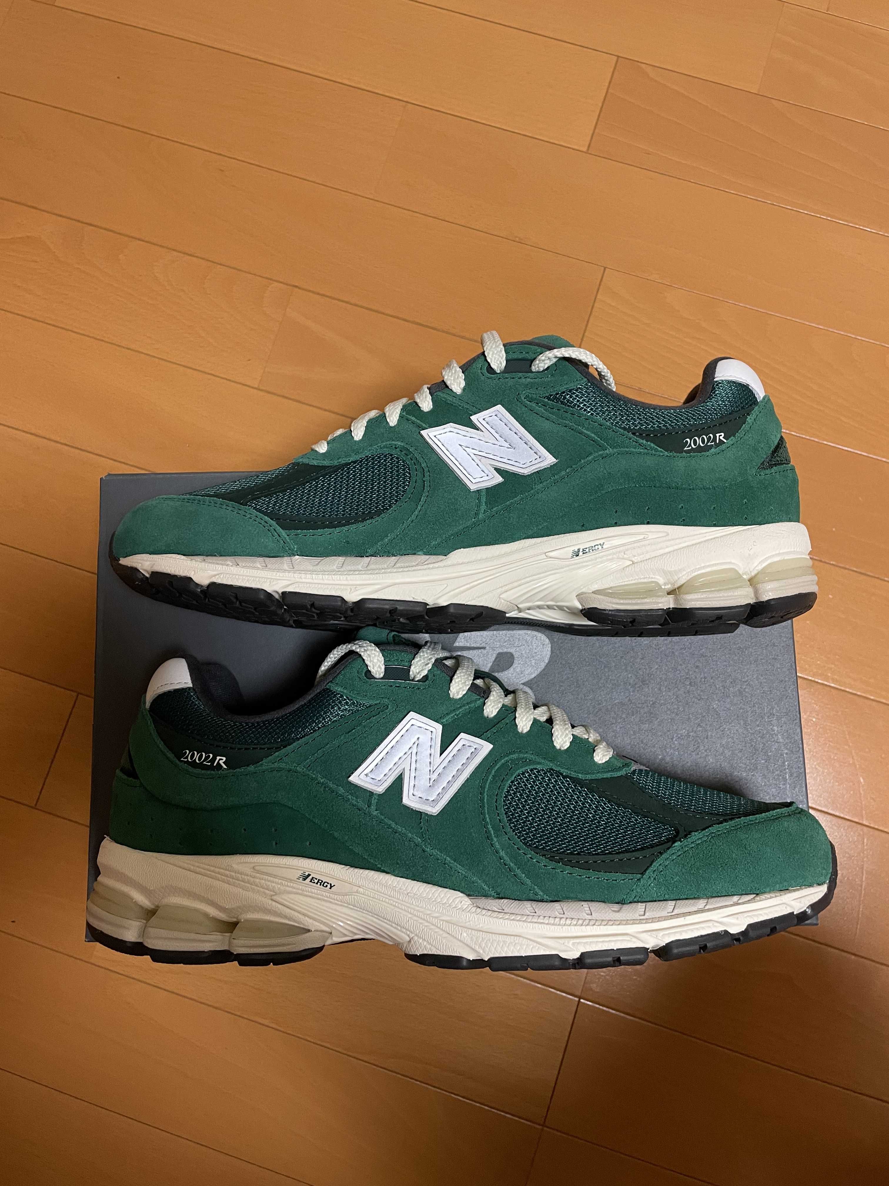New Balance 2002R "Forest Green"
