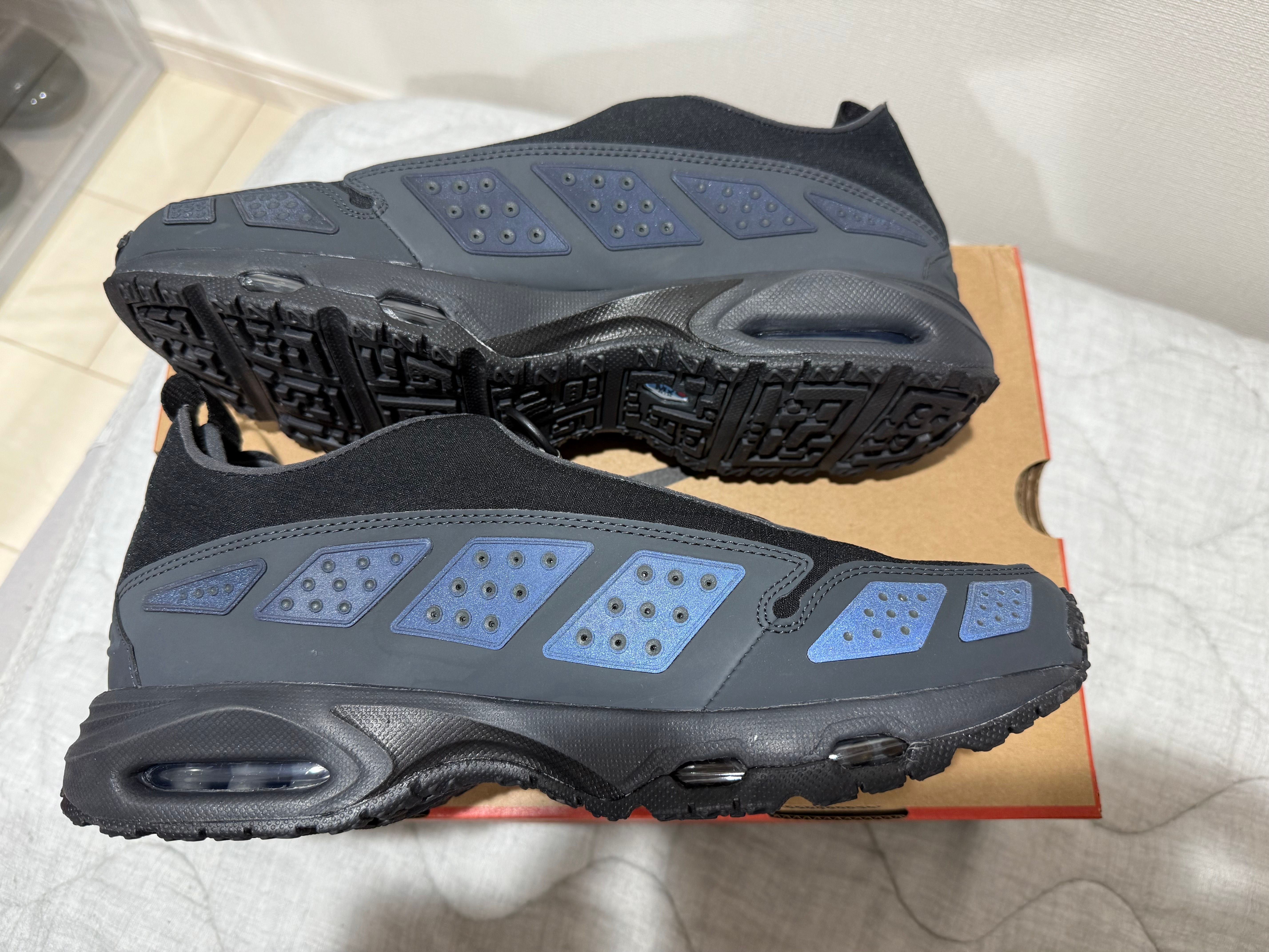 Nike Women's Air Max SNDR GORE-TEX "Black and Dark Smoke Grey"