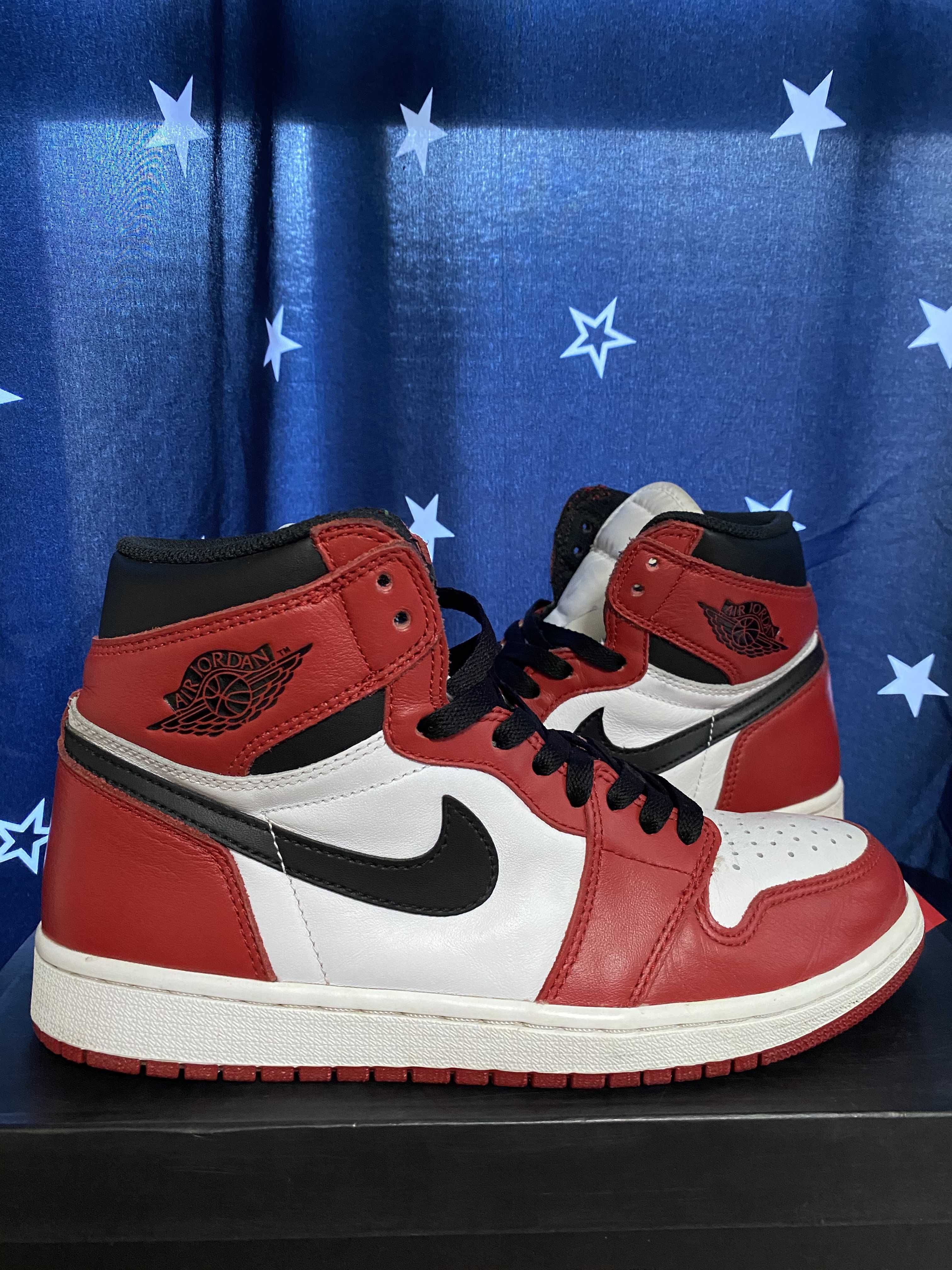 Nike Air Jordan 1 Retro High "Chicago" (2015)