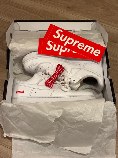 Supreme × Nike Air Force 1 Low "White"