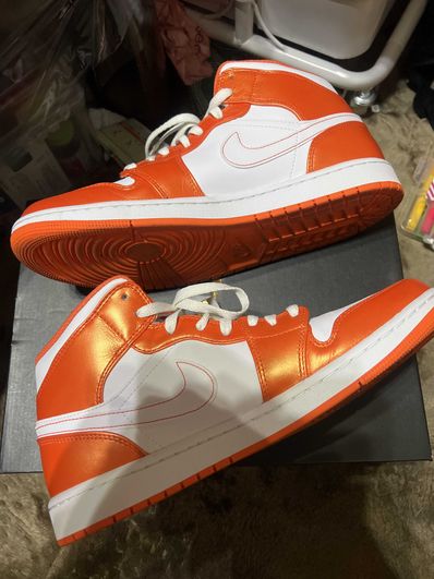 NIKE AIR JORDAN MID "ORANGE/WHITE"